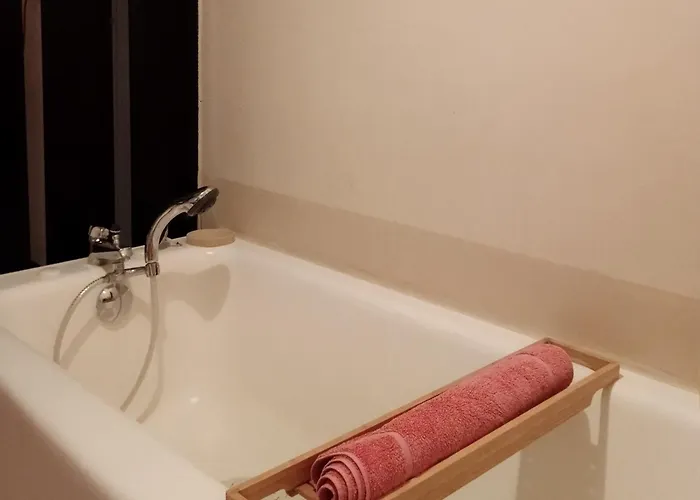 Проживание в семье Artbnb *